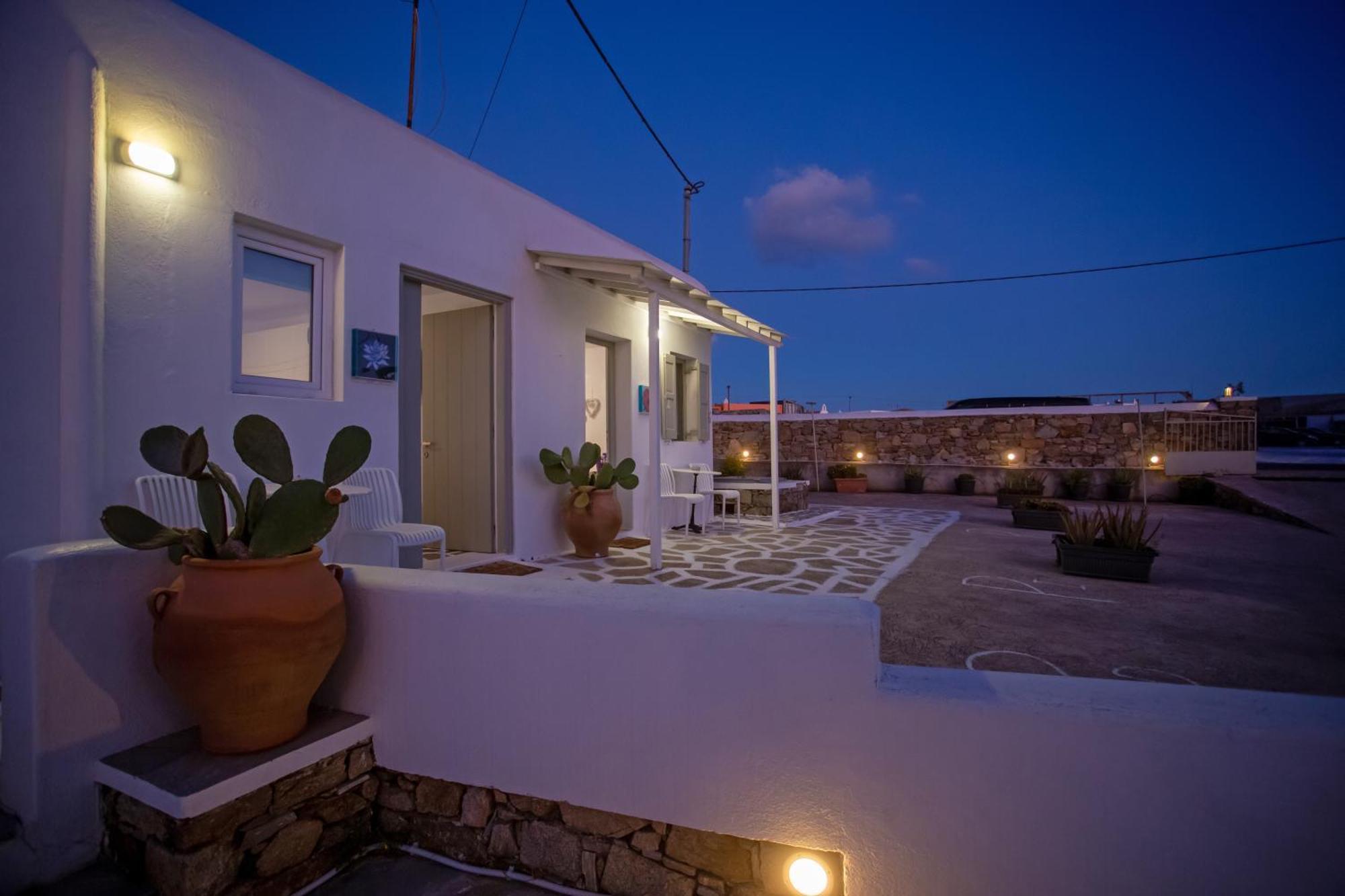 Sing And Blossom Accommodation Mykonos Town 外观 照片