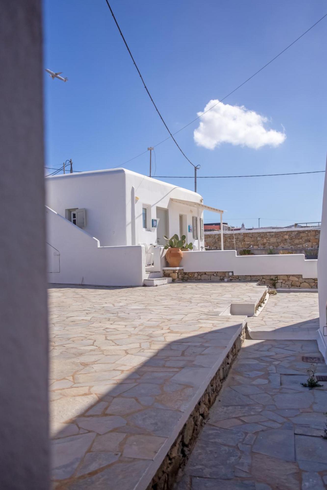 Sing And Blossom Accommodation Mykonos Town 外观 照片