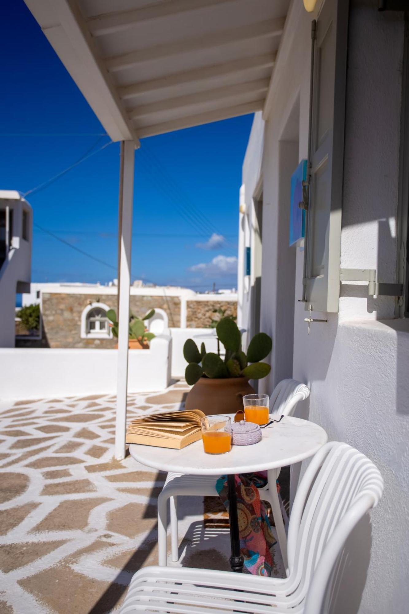 Sing And Blossom Accommodation Mykonos Town 外观 照片